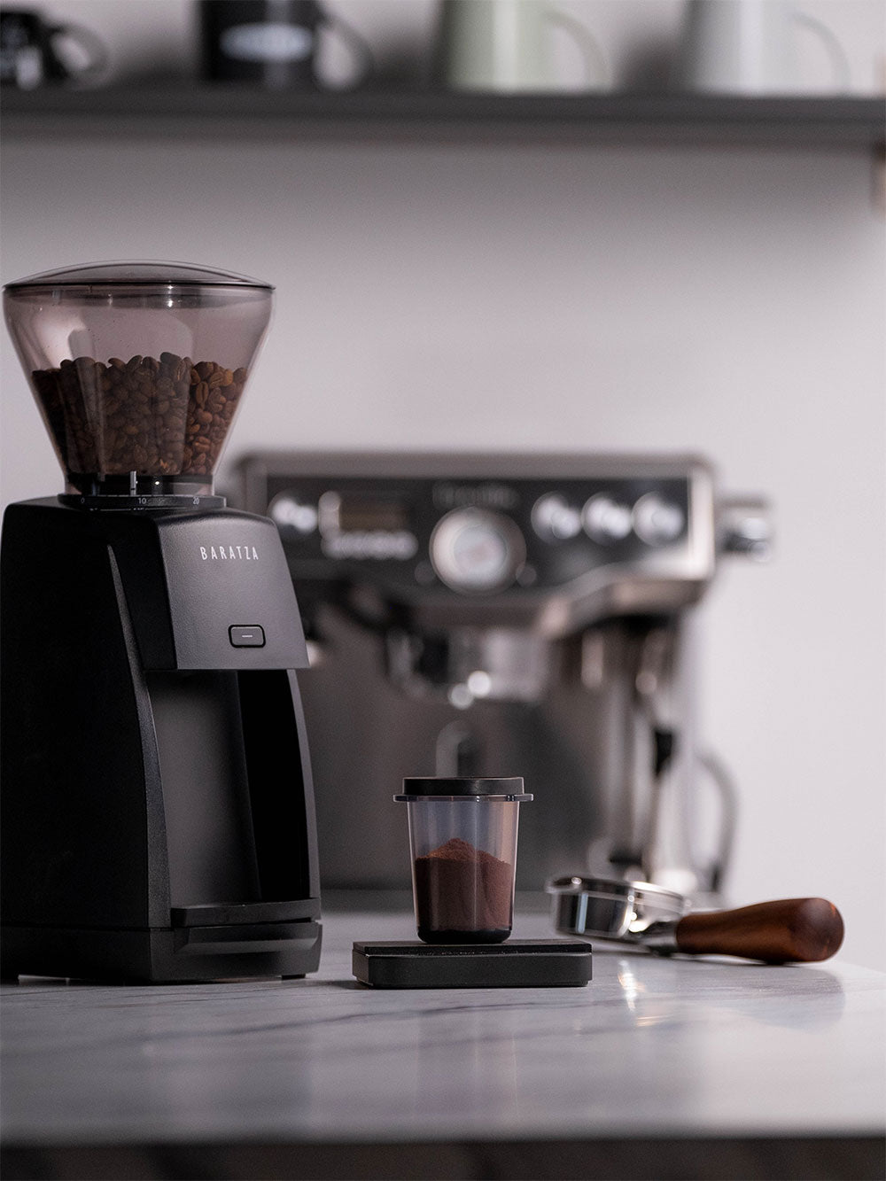 https://coffeebros.com/cdn/shop/files/baratza-encore-esp-espresso-grinder-40mm-conical-burrs-with-dosing-cup-2.jpg?v=1682709633&width=1500